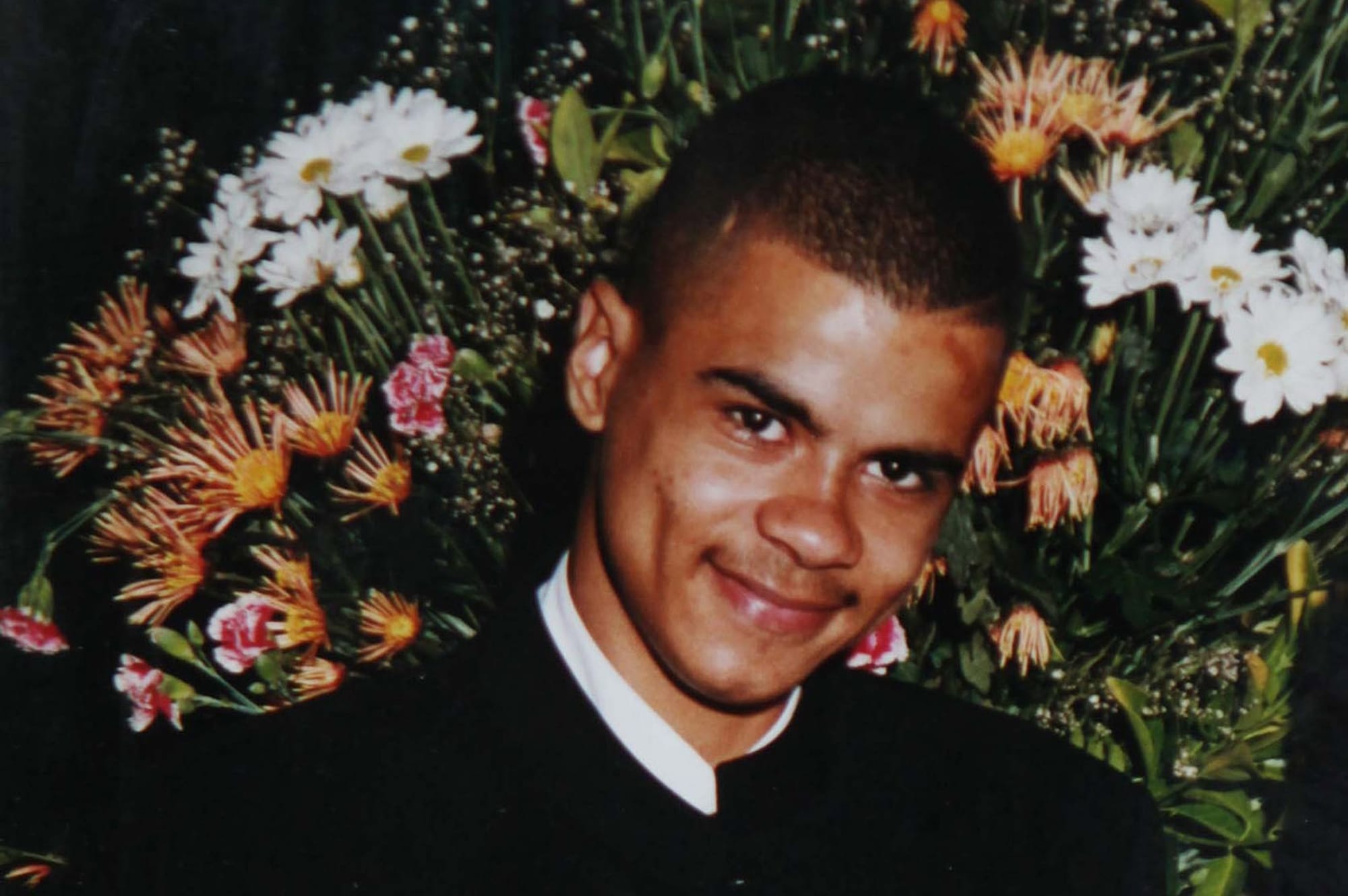 Should the Mark Duggan case be a matter of race? – Yes
