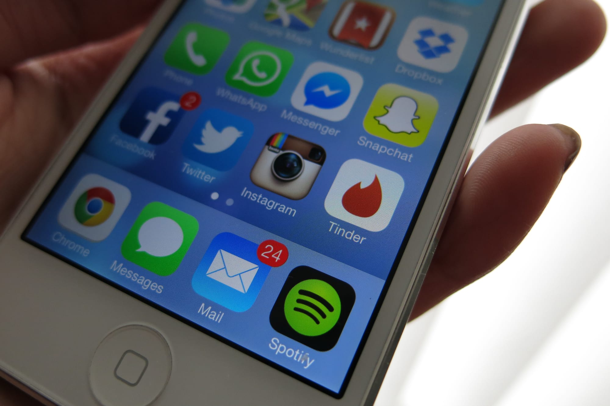 Tinder: the new dating app.