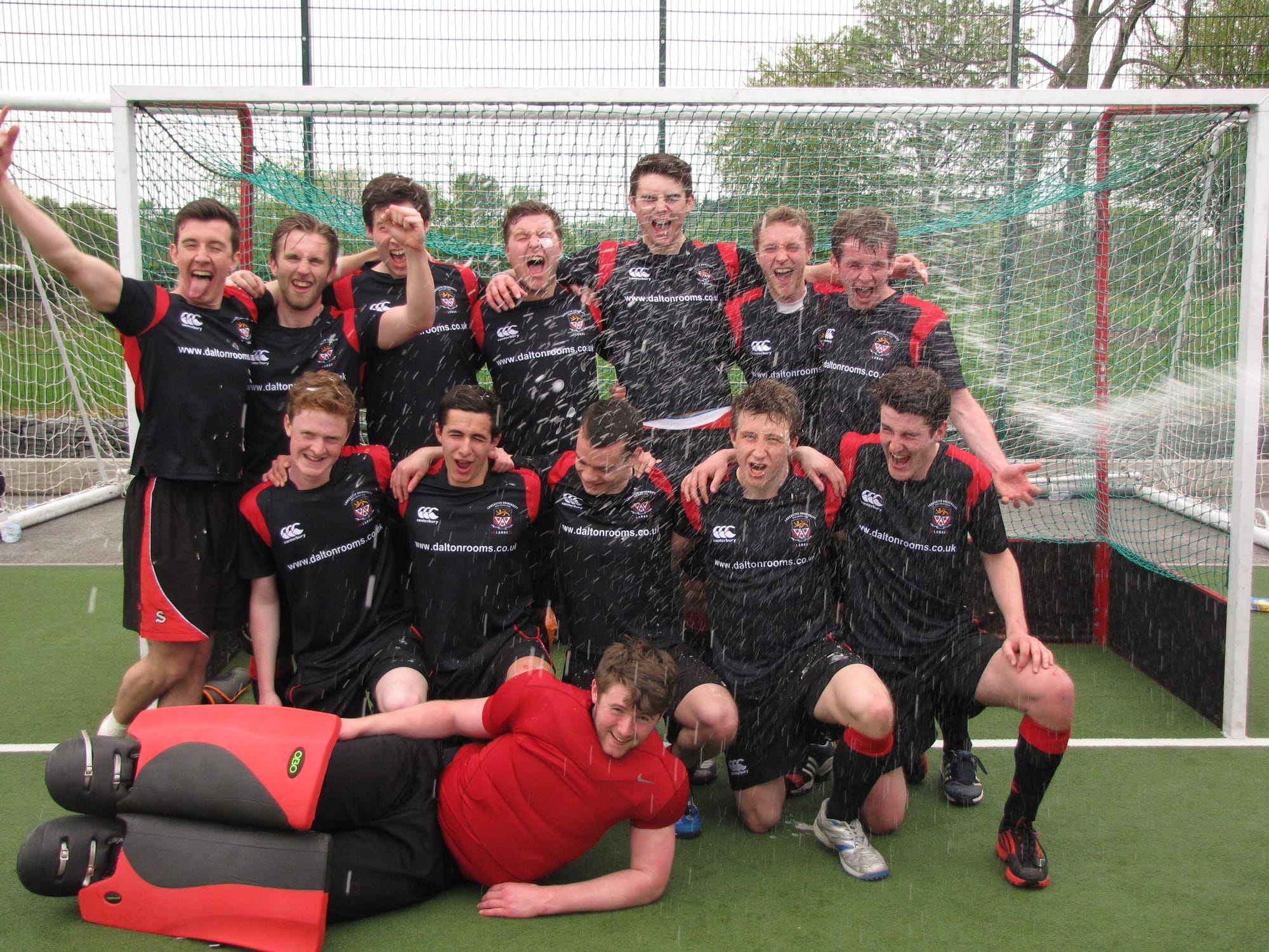 Men’s hockey firsts victorious: LUMHC firsts 5 – 4 UYMHC firsts