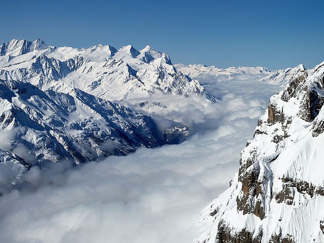 Second-hand smoke and kidnapper mountaineers