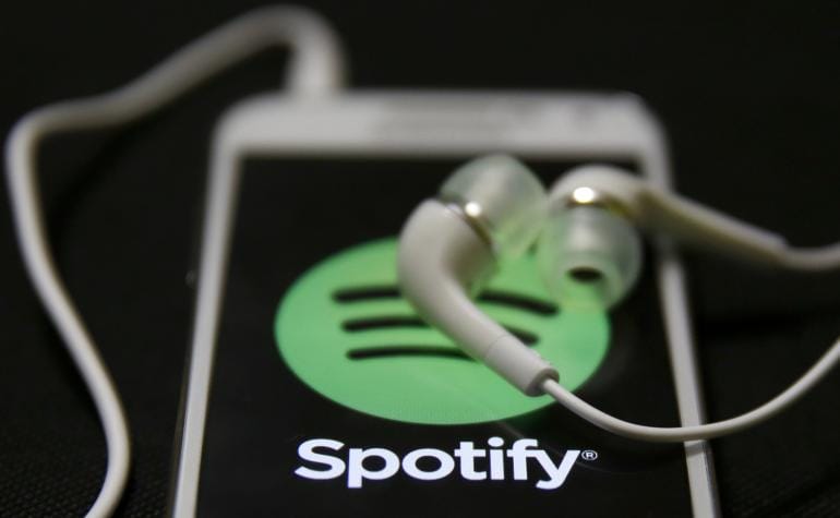 How is streaming damaging the credibility of the Official Charts?