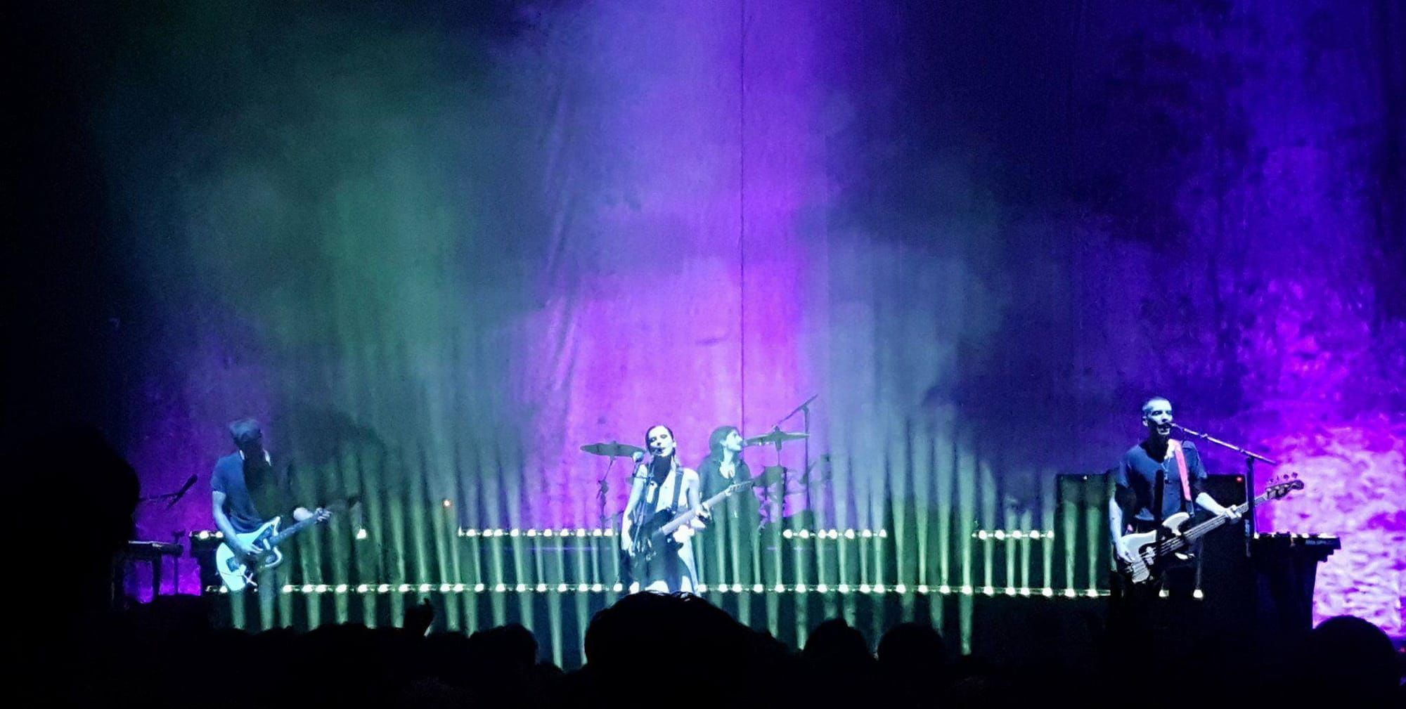 Wolf Alice bring their bold new live show to Manchester's O2 Apollo