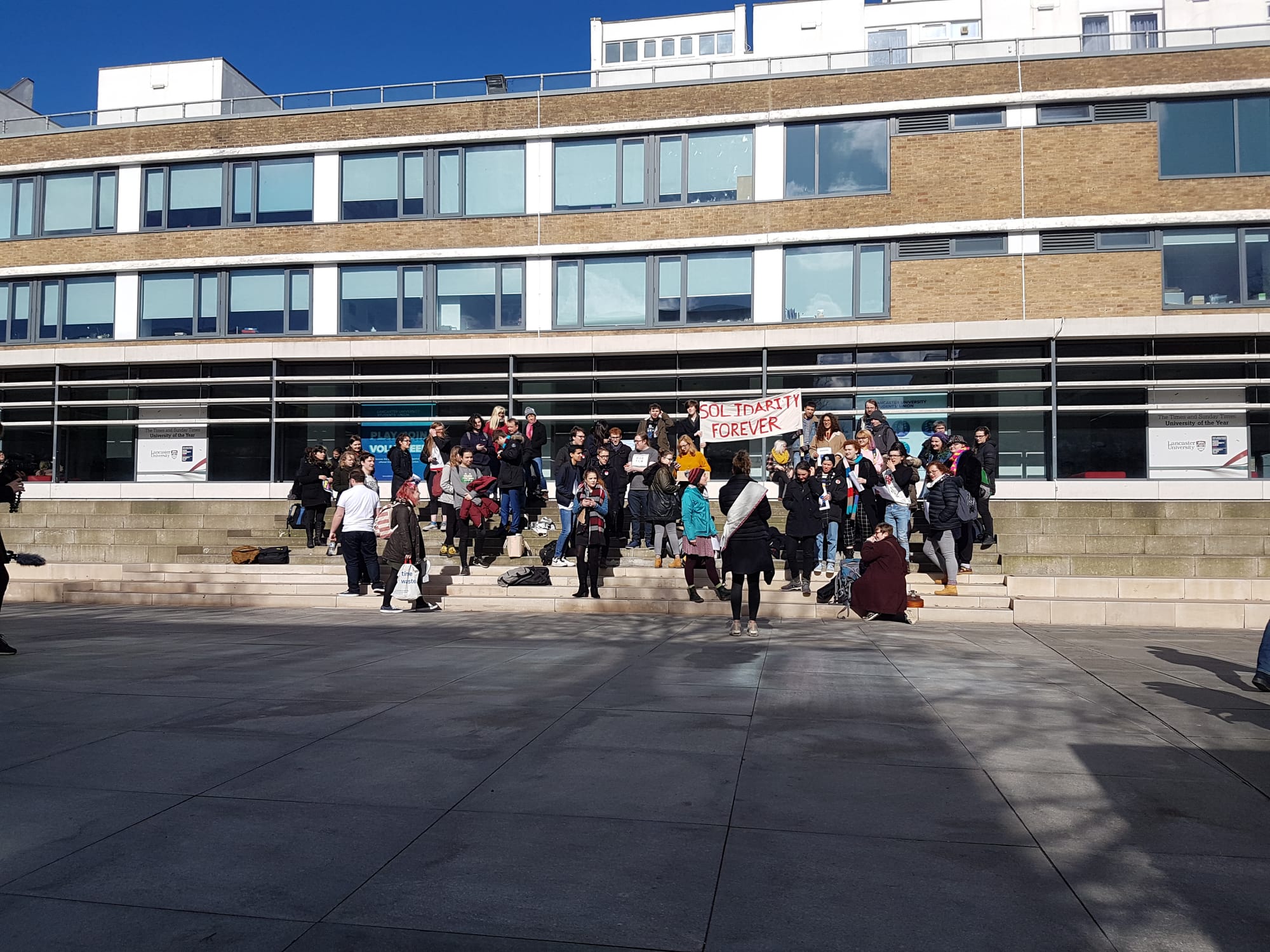 Pro-strike demonstration takes place on campus