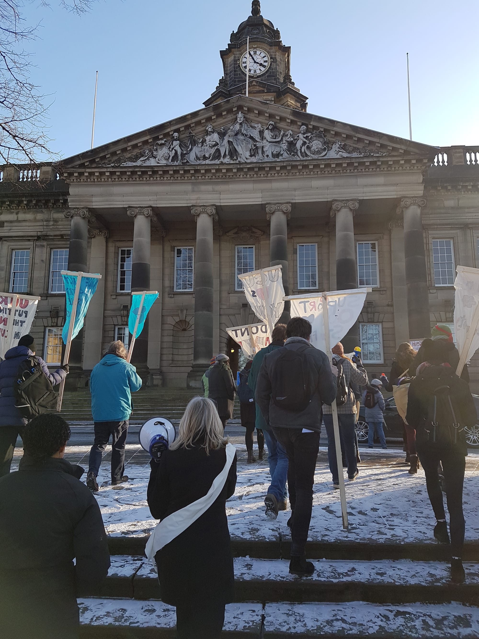 Strikes suspended after UCU members agree to proposals