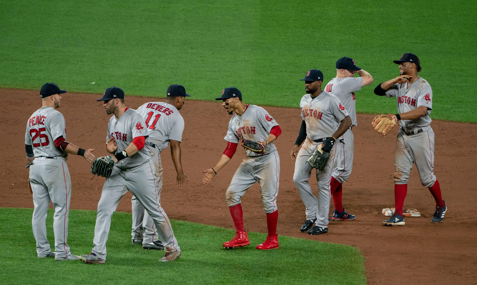 Red Sox triumph 4-1, Pearce named MVP