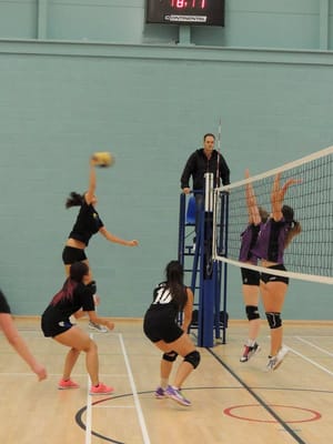 Volleyball 1sts victorious over Manchester