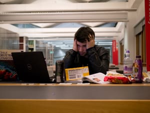 The inner monologue of a student blagging a seminar they didn't prepare for