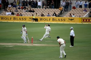 Should the ICC Bend the rules on illegal bowling actions?