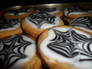 Recipe: Halloween Spiced Spiderweb Biscuits