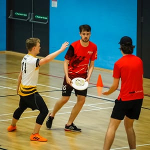 Ultimate Frisbee (Men’s Indoor) Match Report Roses 2019