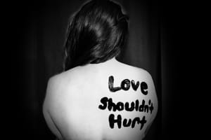 Red Flags: What Shouldn’t Be Ignored In Your Relationship