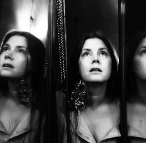 'The Woman in the Window' doesn’t even build a fence to sit on: The Pitfalls of Reimagining a Classic